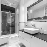 W Hanza Tower Apartment *