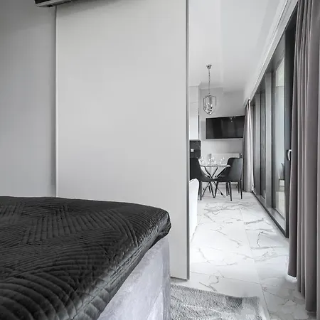 W Hanza Tower Apartment